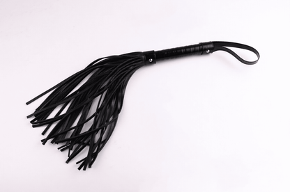BLACK LEATHER FLOGGER