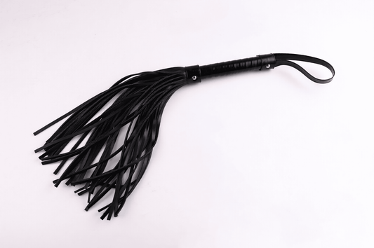BLACK LEATHER FLOGGER